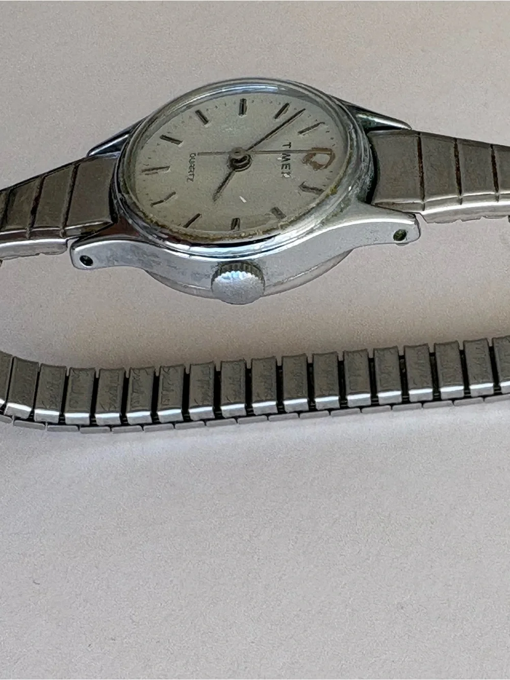 Vintage Women’s Timex Silver Tone bracelet Watch